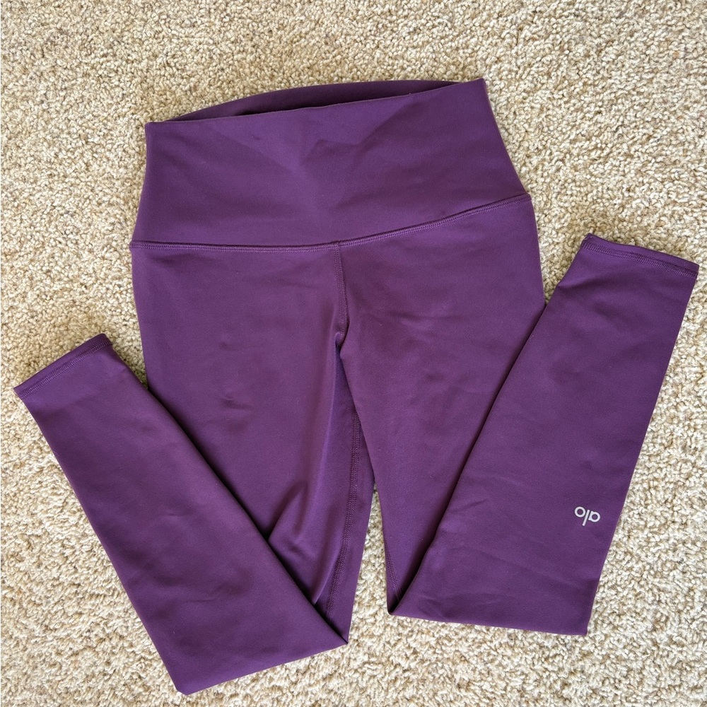 Purple ALO Yoga High-waist Airlift legging